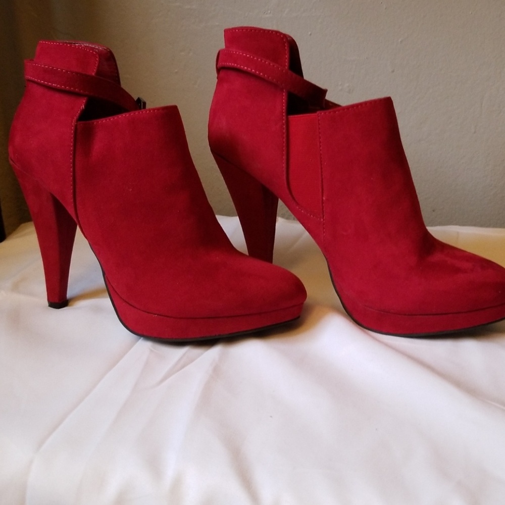 Women's shoes